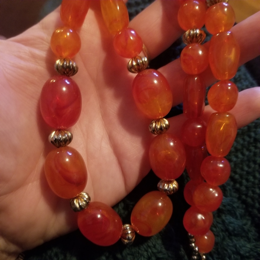 Vintage necklace orange beads gold tone autumn fall - Picture 6 of 8